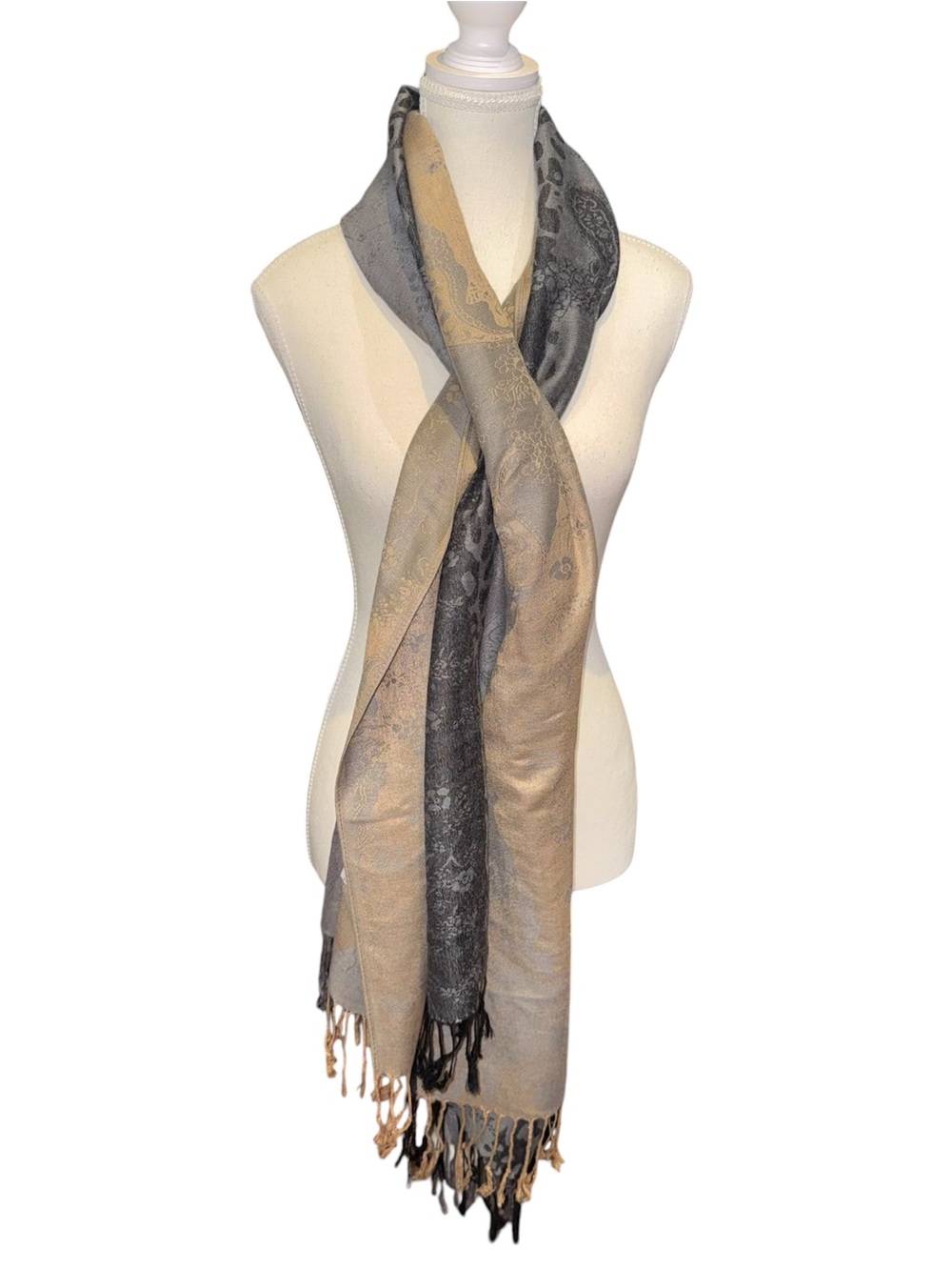 Reversible scarf shawl